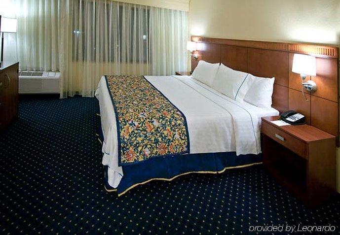 Courtyard By Marriott Birmingham Trussville Room photo